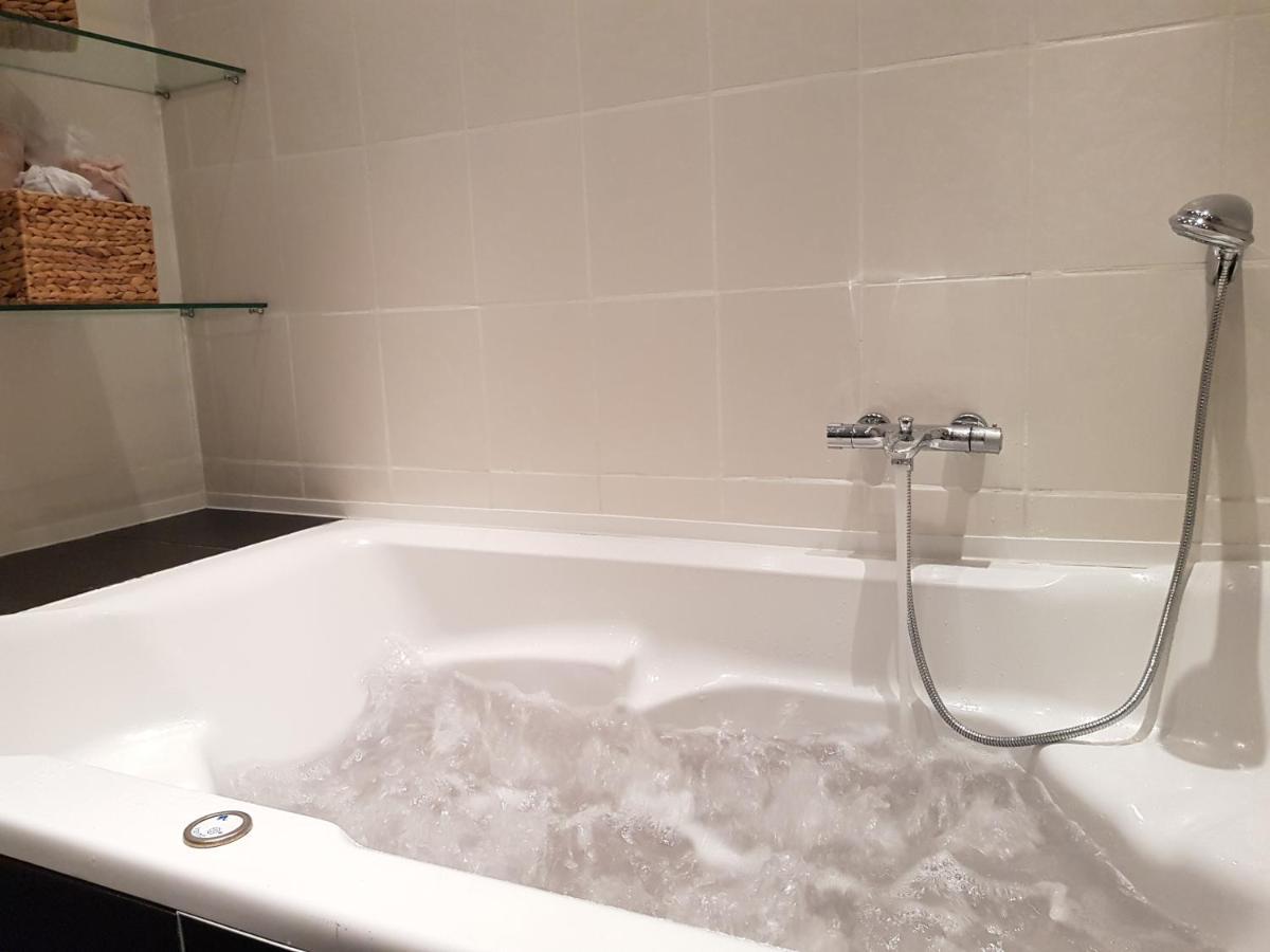 Grosse 130Qm Ferienwohnung Mit Whirlpool Sulzbach  Exterior foto